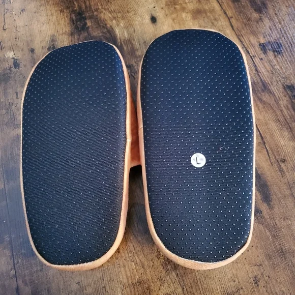 loaf of bread slippers - Picture 6 of 8